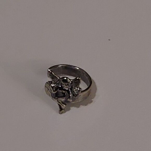 Pretty 925 Sterling Silver Mini Angel Ear Cuff - Picture 1 of 1
